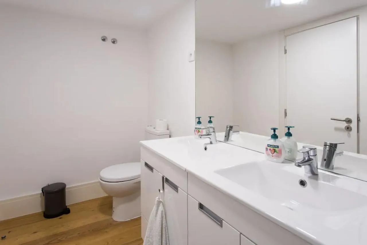 리스본 Beautiful 3-Story House In Chiado With A 40M² Private Terrace 아파트