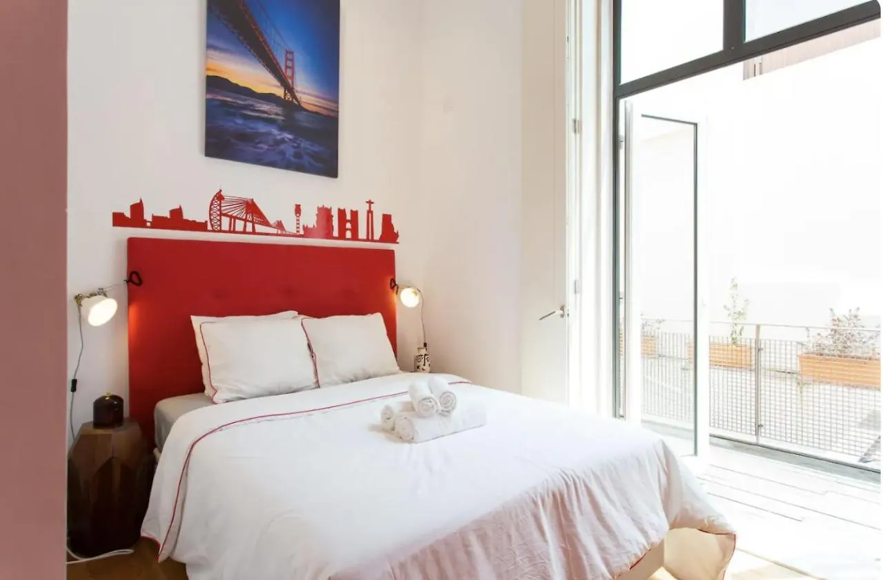 리스본 Beautiful 3-Story House In Chiado With A 40M² Private Terrace 아파트