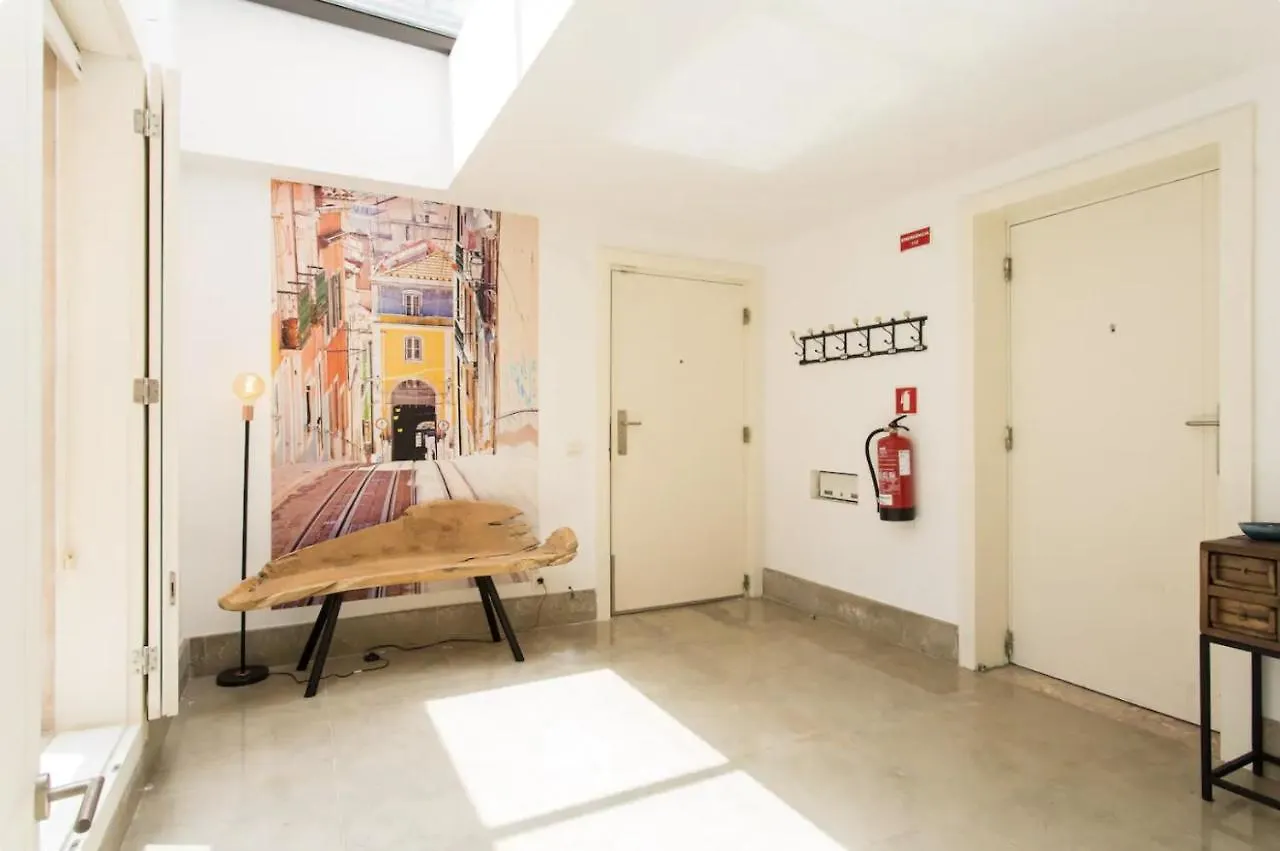 리스본 Beautiful 3-Story House In Chiado With A 40M² Private Terrace 아파트